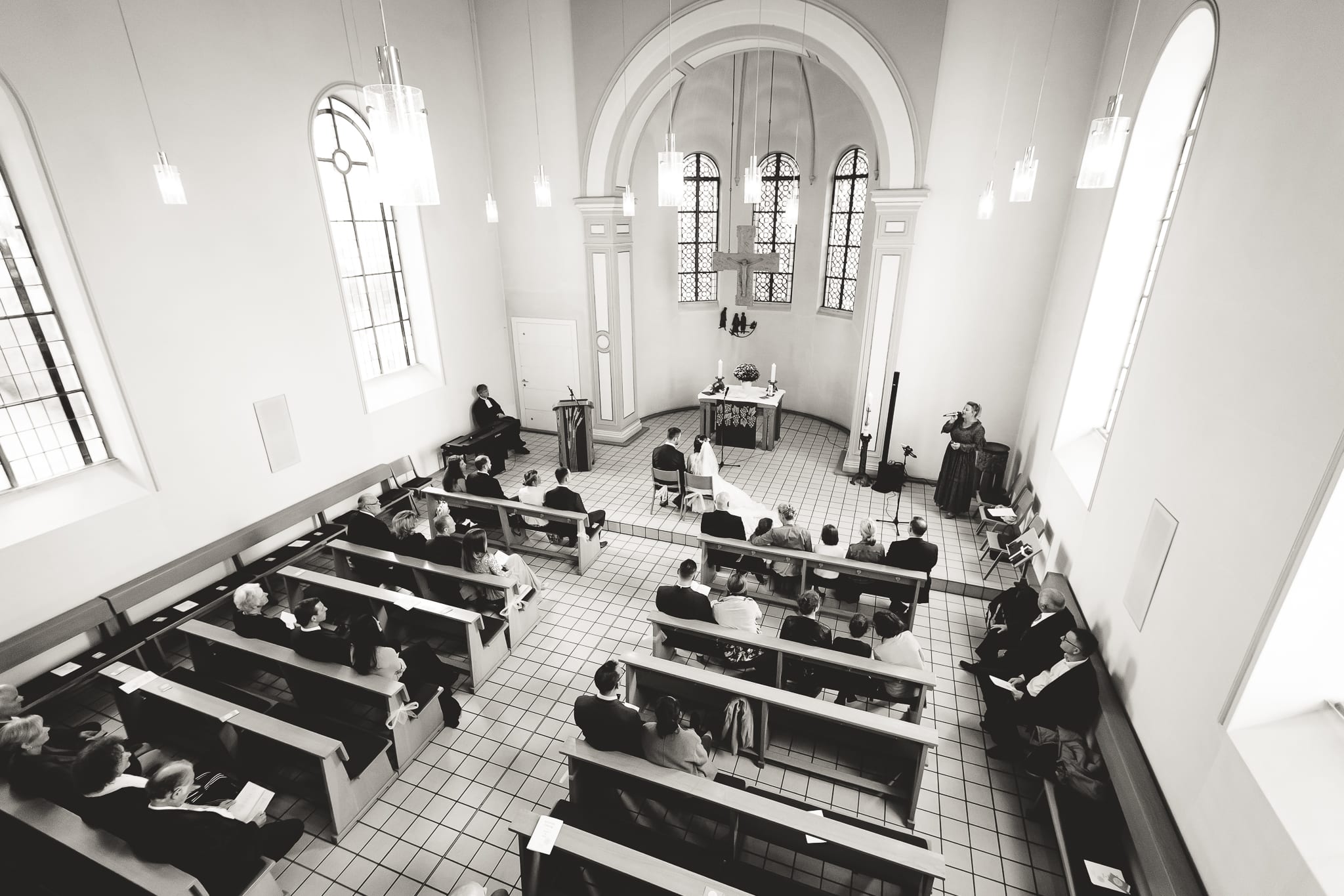 mg-hochzeitsfotograf-kirche-trauung-lintorf-ratingen-steinhof-duisburg-25